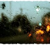 Cuaca Jabar Berubah Cepat, Panduan Hadapi Hujan Ringan Hingga Malam Berawan