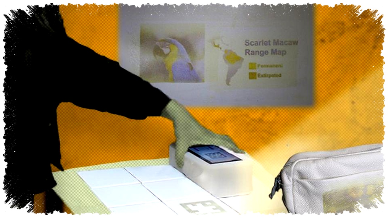 Cukup Disinari, Desain Kaos Bisa Diubah Dalam Hitungan Menit