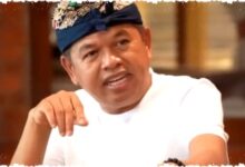 Dedi Mulyadi Bantu Warga Jateng Di Tol Subang, Sentil Siswa SMKN 2 Subang