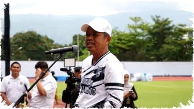 Diam-Diam Dedi Mulyadi Uji WFH ASN Jabar, Efektivitas Kerja Tak Lagi Diukur dari Kantor Diam-Diam Dedi Mulyadi Uji WFH ASN Jabar, Efektivitas Kerja Tak Lagi Diukur dari Kantor