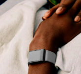 Fitbit Baru Disebut Buang Layar, Google Tarik Arah ke Band Minimalis Ala Whoop