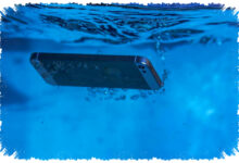 HP Kemasukan Air Bisa Berujung Matot, Ini Langkah 60 Detik yang Menyelamatkan HP Kemasukan Air Bisa Berujung Matot, Ini Langkah 60 Detik yang Menyelamatkan