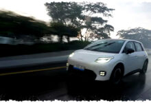 Harga Mobil Listrik CKD Naik, Penjualan Terancam Mandek di Tengah Rupiah Tertekan