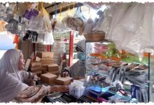 Harga Plastik Naik 70 Persen, Pedagang Jatim Putar Otak Jual Pentol Pakai Lidi