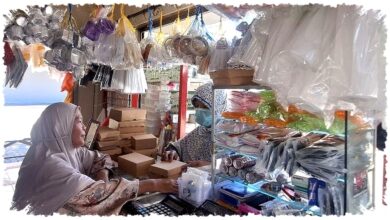 Harga Plastik Naik 70 Persen, Pedagang Jatim Putar Otak Jual Pentol Pakai Lidi