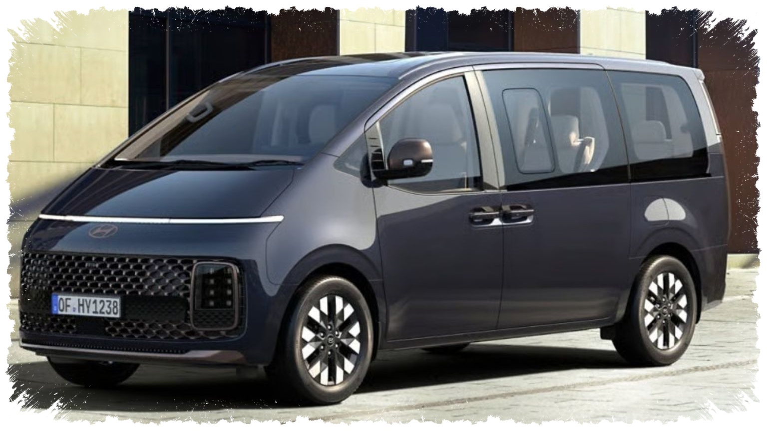 Hyundai Staria Bukan MPV Biasa, Kabinnya Rasa Lounge Jet dengan Tenaga 177 PS Hyundai Staria Bukan MPV Biasa, Kabinnya Rasa Lounge Jet dengan Tenaga 177 PS