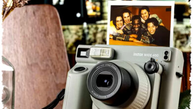 Instax WIDE 400 Rilis JET BLACK, Kamera Instan Yang Makin Estetik Di Era AI