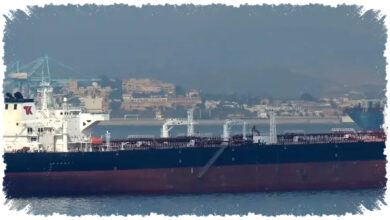 Kapal Pertama Tembus Selat Hormuz Usai Gencatan Senjata, Pertanda Jalur Minyak Mulai Bergerak Lagi Kapal Pertama Tembus Selat Hormuz Usai Gencatan Senjata, Pertanda Jalur Minyak Mulai Bergerak Lagi