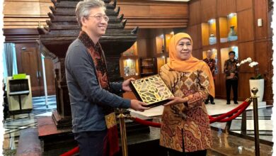 Khofifah Sambut Dubes Tiongkok, Menuju Groundbreaking Pabrik Melamin Raksasa di Gresik