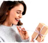 Leo sampai Pisces Sulit Menolak Kado, Ini 5 Zodiak yang Merasa Cinta Lewat Hadiah