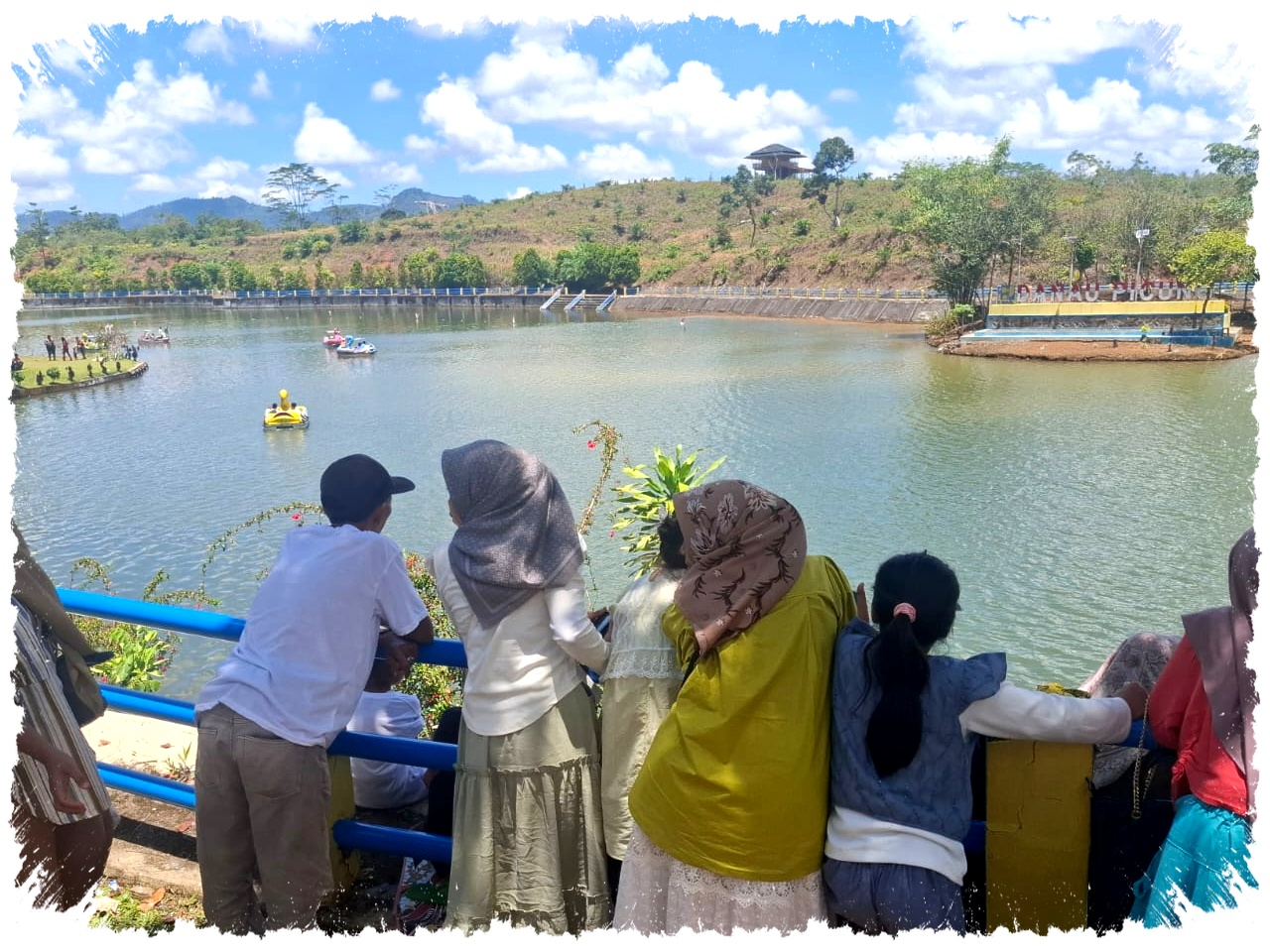 Lonjakan Wisatawan Lebaran Dorong Lebong Yakin PAD 2026 Tembus Rp70 Juta, Air Putih Jadi Penentu Lonjakan Wisatawan Lebaran Dorong Lebong Yakin PAD 2026 Tembus Rp70 Juta, Air Putih Jadi Penentu