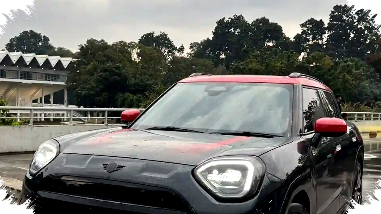 MINI Aceman JCW EV di Jakarta, Beringas Di Jalan Tapi Mahal Dan Tak Cocok Mudik MINI Aceman JCW EV di Jakarta, Beringas Di Jalan Tapi Mahal Dan Tak Cocok Mudik