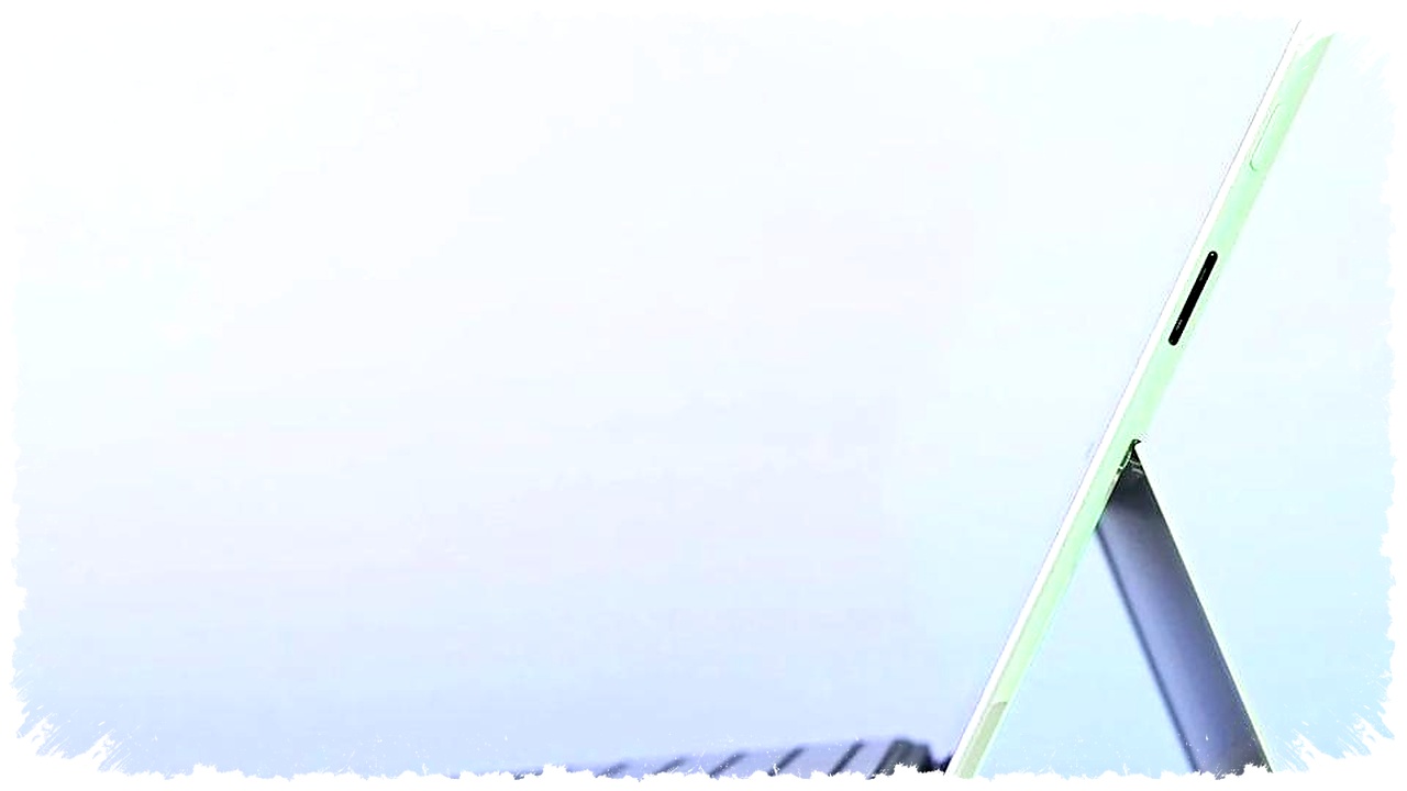 Microsoft Harus Menghidupkan Lagi Surface Pro X, Karena Kini Waktunya Sudah Pas Microsoft Harus Menghidupkan Lagi Surface Pro X, Karena Kini Waktunya Sudah Pas