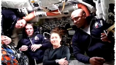 NASA Andalkan Surface, Outlook Malah Lumpuh di Luar Angkasa