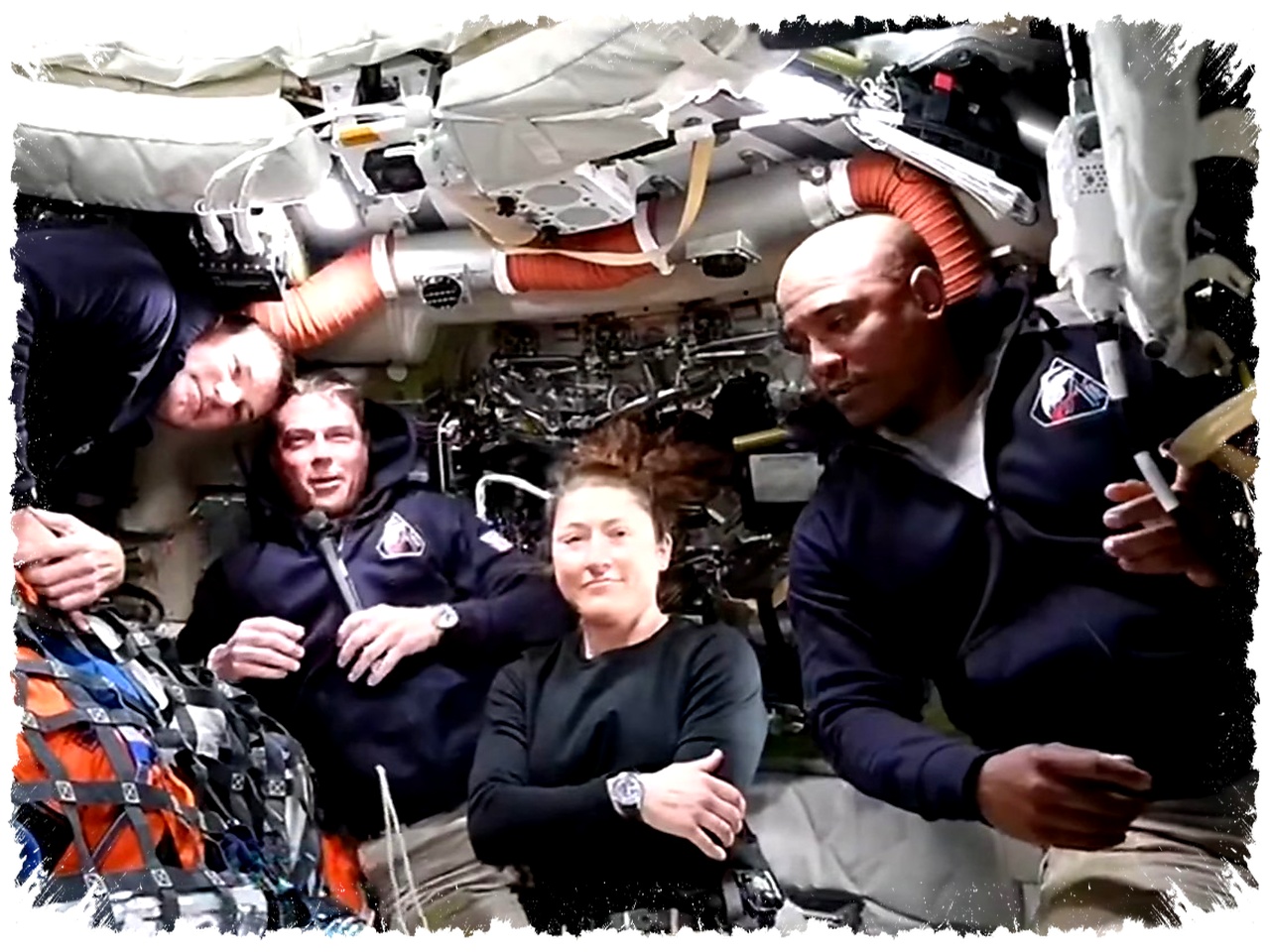 NASA Andalkan Surface, Outlook Malah Lumpuh di Luar Angkasa NASA Andalkan Surface, Outlook Malah Lumpuh di Luar Angkasa