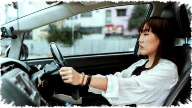 Orang yang Memilih Mengalah saat Diserobot, Tanda Dewasa Emosional atau Terlalu Diam?