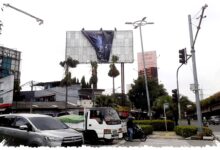 PDSKJI Prihatin Baliho Film Aku Harus Mati, Ruang Publik Dinilai Tak Boleh Abaikan Kelompok Rentan PDSKJI Prihatin Baliho Film Aku Harus Mati, Ruang Publik Dinilai Tak Boleh Abaikan Kelompok Rentan