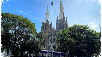 Paskah Di Katedral Jakarta, Umat Diajak Cintai Wastra Nusantara dan Bumi