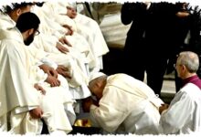 Paus Leo XIV Cuci Kaki 12 Imam di Roma, Kembali ke Tradisi yang Dihidupkan Fransiskus Paus Leo XIV Cuci Kaki 12 Imam di Roma, Kembali ke Tradisi yang Dihidupkan Fransiskus