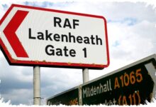 Polisi Inggris Tangkap 7 Demonstran Dekat Pangkalan AS, Bayang-Bayang Perang Timur Tengah Meninggi Polisi Inggris Tangkap 7 Demonstran Dekat Pangkalan AS, Bayang-Bayang Perang Timur Tengah Meninggi