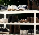 Rak Jemur Sepatu PVC Ini Bukan Sekadar Murah, Sudut Miringnya Bisa Pangkas Waktu Kering 30%