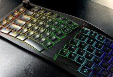 Razer Akhirnya Masuk Keyboard Ergonomis Split, Desain Aneh Ini Ternyata Punya Logika Kuat