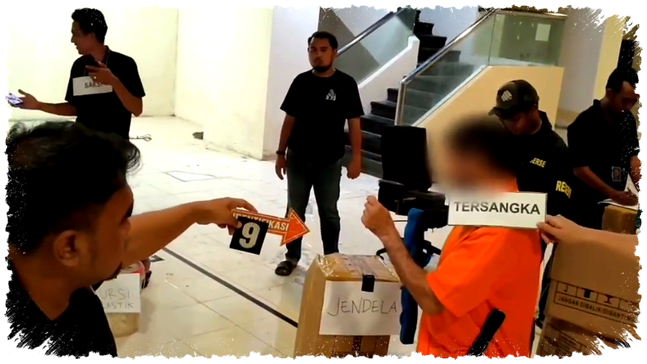 Rekonstruksi Pembunuhan Cucu Mpok Nori, 45 Adegan Ungkap Kronologi Paling Mencekam Rekonstruksi Pembunuhan Cucu Mpok Nori, 45 Adegan Ungkap Kronologi Paling Mencekam