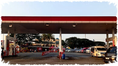 Rest Area KM 57 Overload, Pemudik Terpaksa Rebah di Bahu Jalan