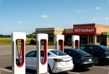 SPKLU PLN di Tol Cipularang Jadi Penyelamat Mudik, Isi Daya Mobil Listrik Cuma 30 Menit!