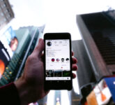 Saat Anak Dibatasi Sosmed, Orang Tua Terbelah Antara Proteksi dan Realita Digital