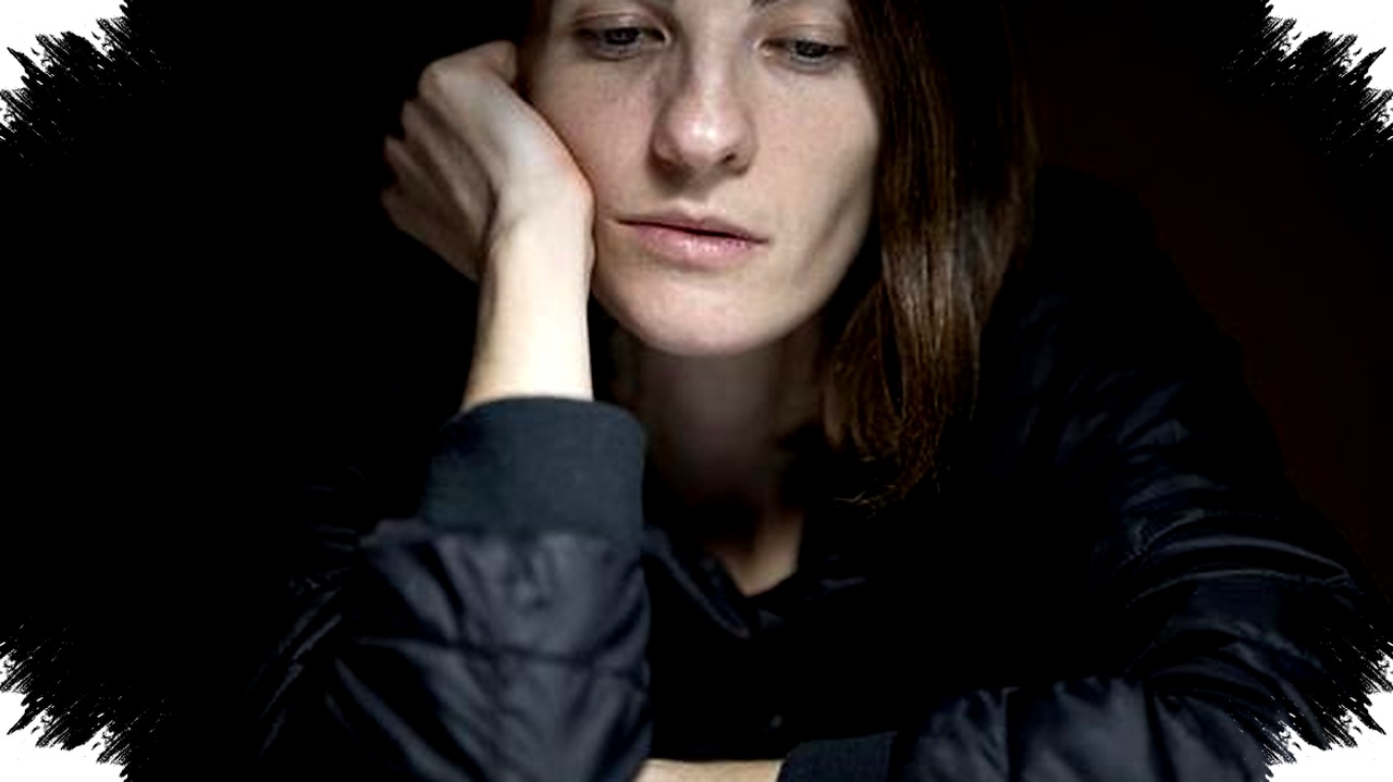 Saat Galau Kita Merasa Aman Saat Menjauh, Padahal 7 Kebiasaan Ini Bikin Emosi Makin Berat