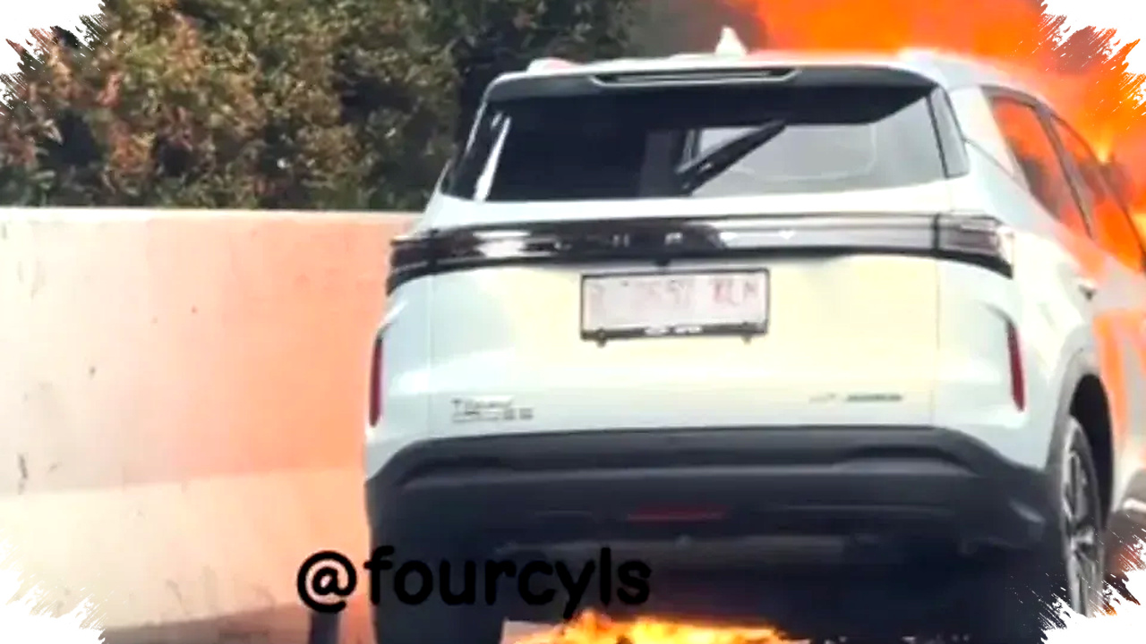 Spesifikasi Chery Tiggo Cross CSH Yang Terbakar Di Tol, 204 PS Dan 17 ADAS Di Baliknya