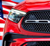 Tarif Trump Memaksa Mercedes Pindahkan GLC Dari Jerman Ke Alabama, Strategi Mewah Berbalik Arah Tarif Trump Memaksa Mercedes Pindahkan GLC Dari Jerman Ke Alabama, Strategi Mewah Berbalik Arah