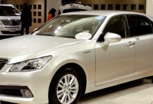 Toyota Crown Royal Saloon Tak Lagi Cuma Mobil Pejabat, Mesin 2JZ-Nya Kini Diburu Kolektor