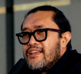 Usai Dikgeledah Di Bandung, KPK Lanjut Sasar Rumah Kedua Ono Surono di Indramayu