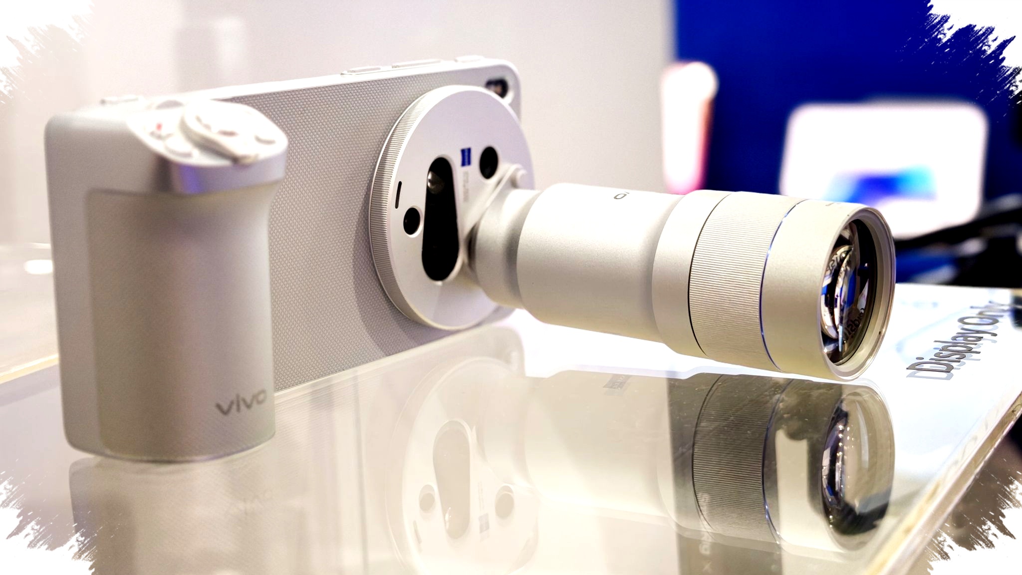 Vivo X300 Ultra Tampil Menggigit, Kamera 200MP-nya Bikin Galaxy S26 Ultra Terlihat Biasa Vivo X300 Ultra Tampil Menggigit, Kamera 200MP-nya Bikin Galaxy S26 Ultra Terlihat Biasa