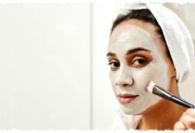 Wajah Bebas Kilap Dalam 15 Menit, 4 Clay Mask Matcha Ini Bikin Pori Terasa Lebih Bersih