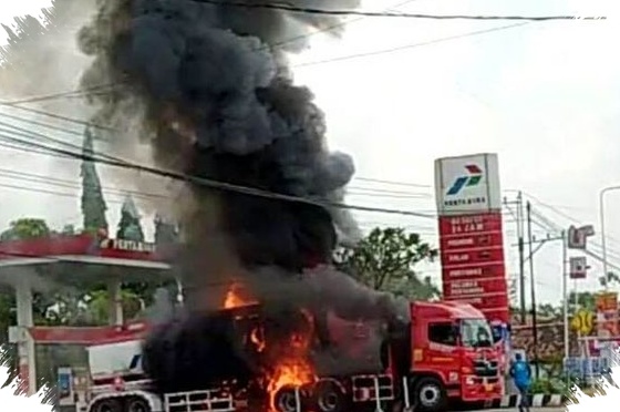 Larangan Main Ponsel di SPBU Ternyata Bukan Karena Sinyal, Ini Penjelasan Ahli